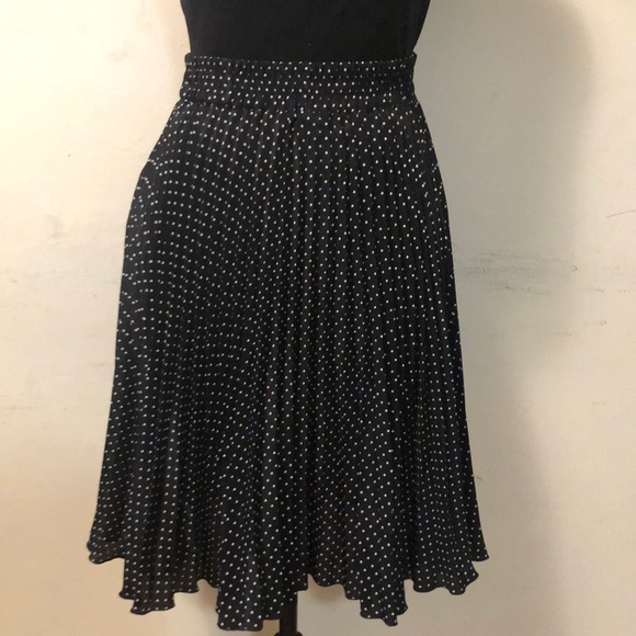 Skirt - Picture 2 of 5